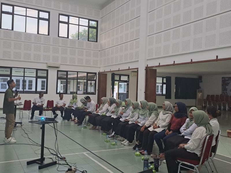 Guru dan Karyawan SRMA 19 Bantul Ikut Serta dalam Kegiatan Hening Hati